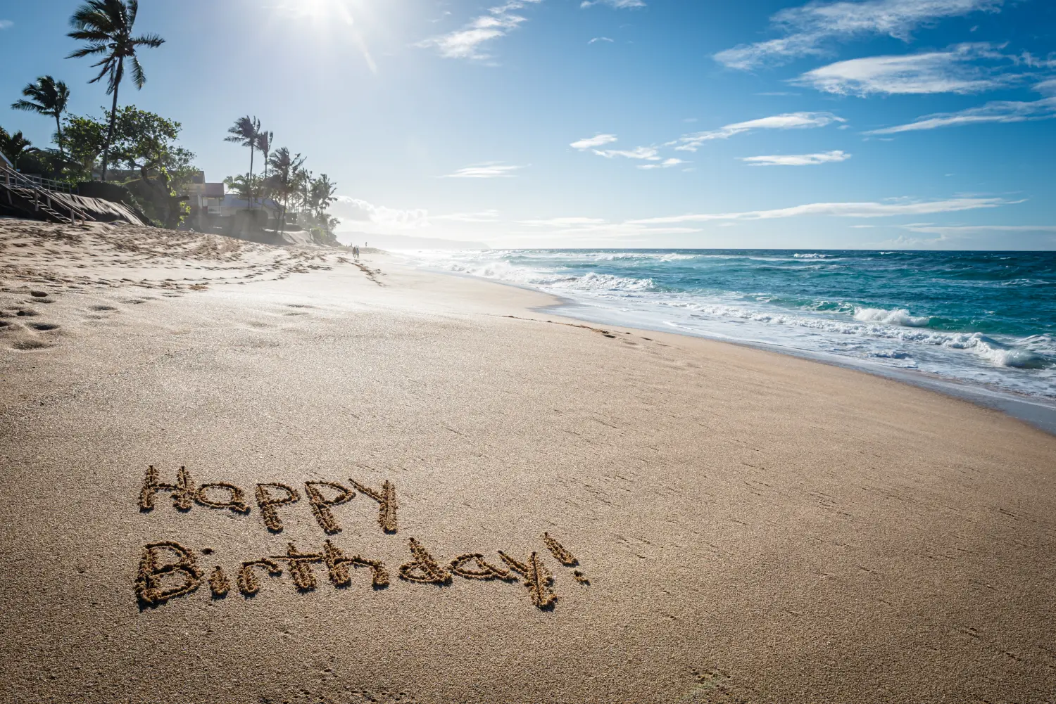 BabyBeach Wachenheim- Happy Birthday auf Sand geschrieben